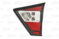 VALEO 047136 - año construcción desde: 09/2016<br>Lado de montaje: izquierda<br>Sección: Parte interior<br>Función de las luces: con piloto de marcha atrás<br>Tipo de luces: LED<br>Referencia artículo par: 047136<br>Peso [kg]: 0,65<br>